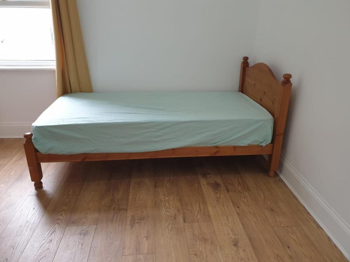 Burney Tomar House Apartment Кройдон Екстериор снимка